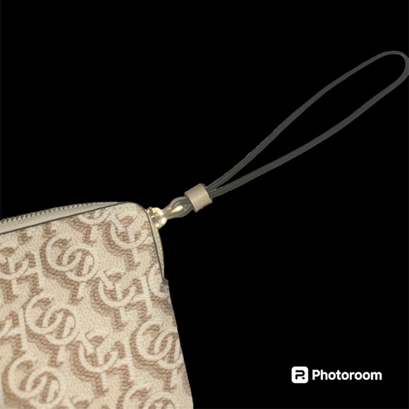 COPY - COPY - BNWT COACH LOGO WRISLET - Picture 5 of 16